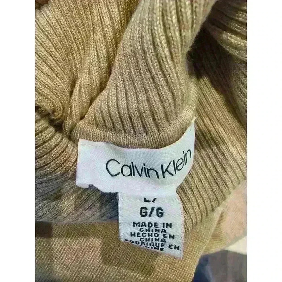 Calvin Klein tan turtle neck. Size large. - Picture 4 of 4